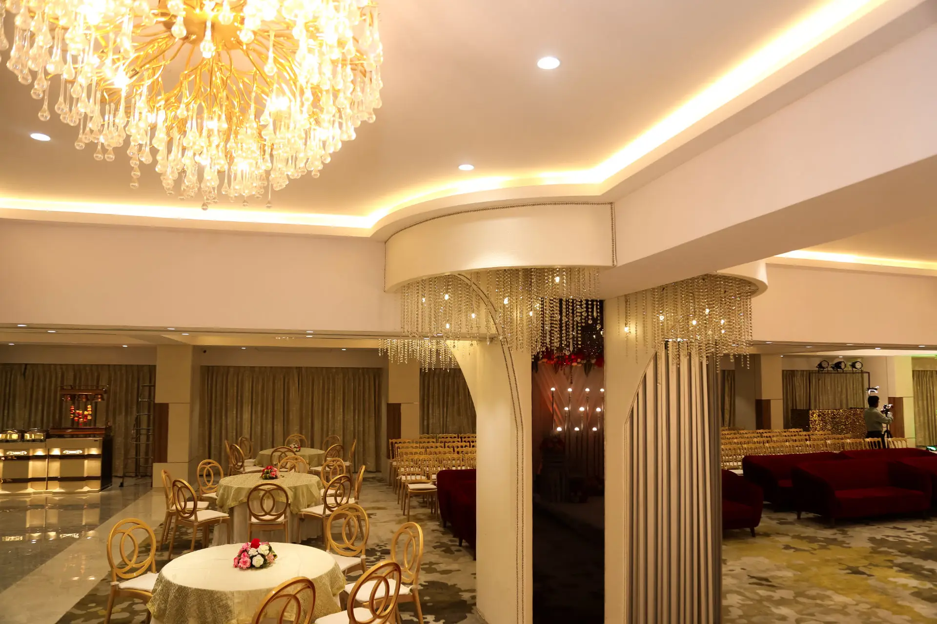 Elegant banquet hall near me in Mumbai | Golden Leaf festive celebrations